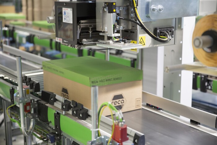 Stroj za etiketiranje